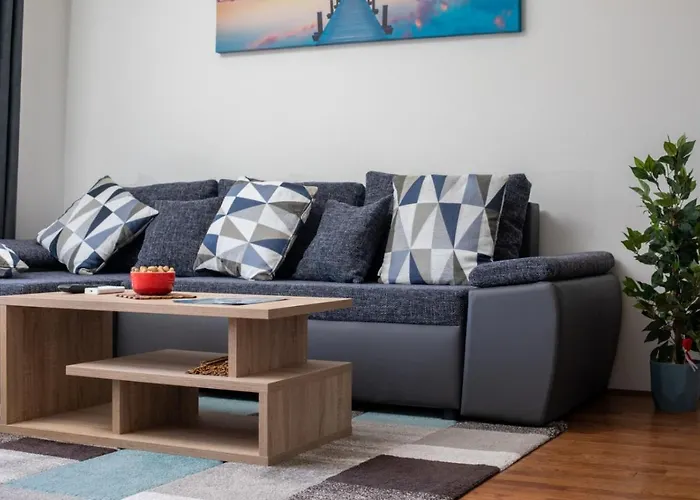 Michelle Apartment *