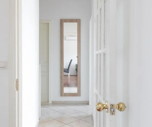 Michelle Apartment *